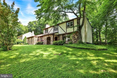 542 Nottingham Dr, YARDLEY, PA, 19067-3326 | Card Image