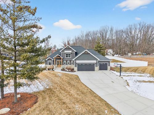 692 Blackberry Court, Hobart, WI, 54155 | Card Image