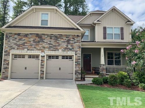 1100 Broadcreek Dr, Fuquay Varina, NC, 27526-5253 | Card Image