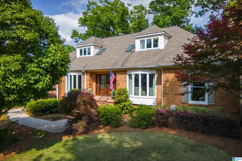 2917 Taralane Dr, VESTAVIA HILLS, AL, 35216-4121 | Card Image