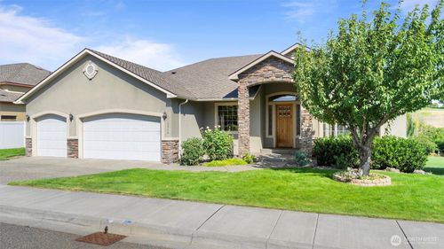 3504 W 34th Ave, Kennewick, WA, 99337-2752 | Card Image
