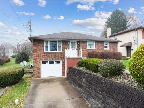 1013 10th St, Irwin, PA, 15642-3746 | Card Image