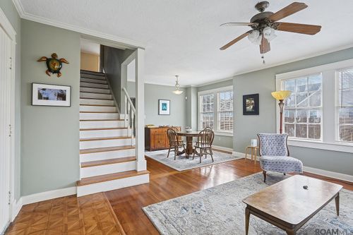 339 S Acadian Thruway, Baton Rouge, LA, 70806-5022 | Card Image