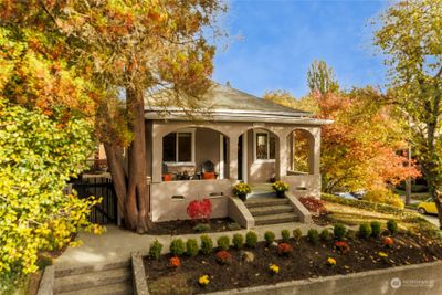 2956 E Republican Street, House other with 3 bedrooms, 2 bathrooms and 1 parking in Seattle WA | Image 1