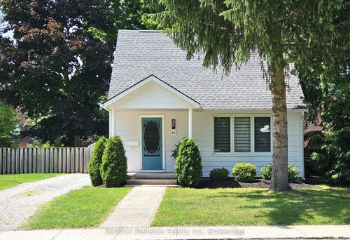 90 Raglan St, Clinton, ON, N0M1L0 | Card Image
