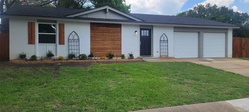 2700 Ozark Dr, Arlington, TX, 76014-1442 | Card Image