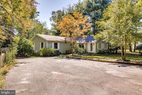 220 E Lake Blvd, MEDFORD, NJ, 08055-3438 | Card Image