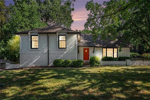 3322 W 95th St, Leawood, KS, 66206-2048 | Card Image