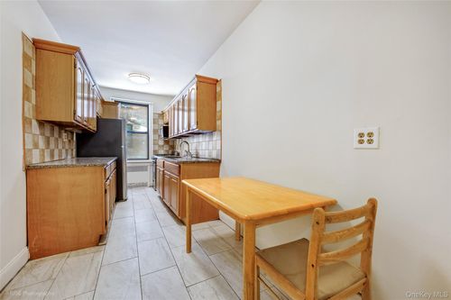 apt-1b-47 42nd St, Sunnyside, NY, 11104-3000 | Card Image