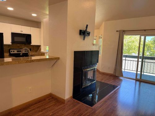 7765 Canyon Meadow Cir, Pleasanton, CA, 94588-4731 | Card Image