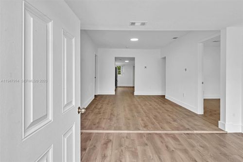 2636 Sw 29th Ct, Miami, FL, 33133-3036 | Card Image