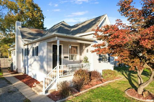 203 E Saint Louis St, West Frankfort, IL, 62896-2121 | Card Image