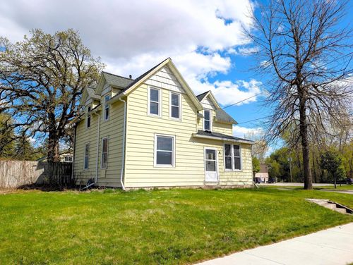 513 4th St Sw, Montgomery, MN, 56069-1221 | Card Image