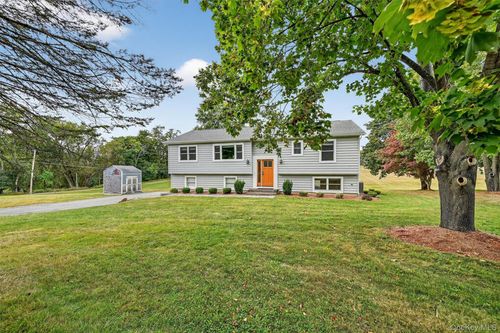 285 Ridge Rd, Campbell Hall, NY, 10916-2611 | Card Image