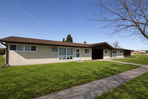 1811 9th Ave S, Moorhead, MN, 56560-6219 | Card Image