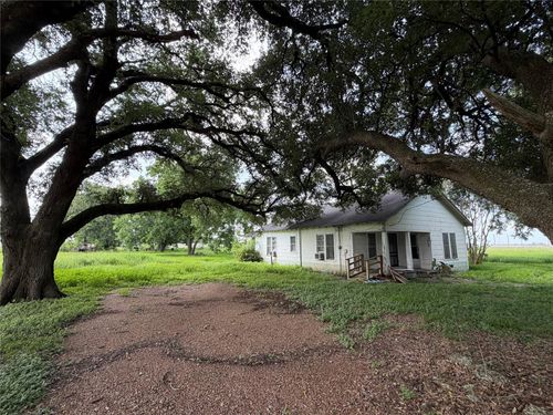 7615 Avenue J, Beasley, TX, 77417-5863 | Card Image