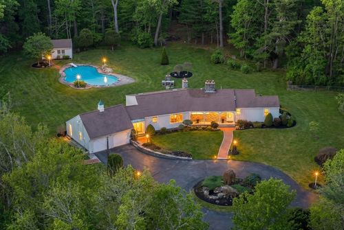 15 Lockwood Ln, Topsfield, MA, 01983-1636 | Card Image