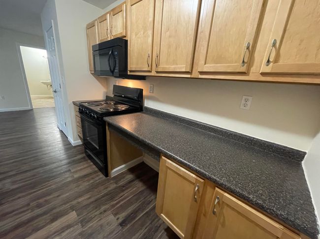 APT-105 - 10 Sentinel Ct, Condo with 2 bedrooms, 2 bathrooms and null parking in Manchester NH | Image 16