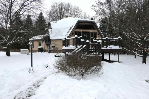 1797 Willow Wood Dr, Mount Pleasant, MI, 48858-9033 | Card Image