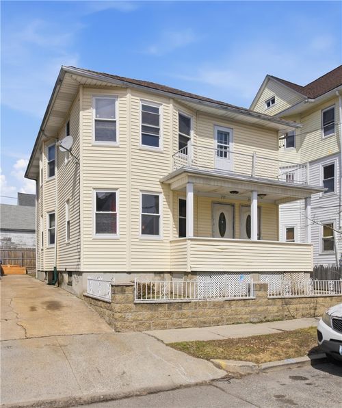 297 Vermont Ave, Providence, RI, 02905-2828 | Card Image