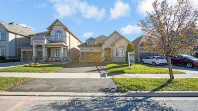 40 Balin Cres, House other with 3 bedrooms, 2 bathrooms and 6 parking in Brampton ON | Image 2