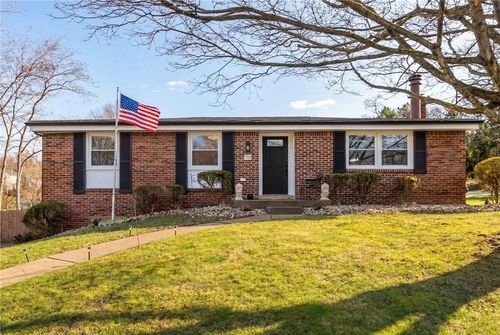 701 Havengate Dr, Bethel Park, PA, 15102-2224 | Card Image