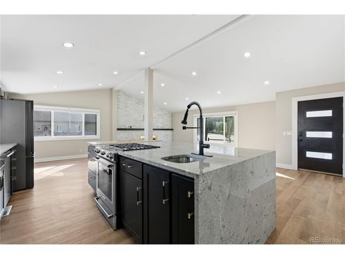 610 6th St, Bennett, CO, 80102-8012 | Card Image