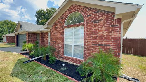 109 Cherokee Trl, Alvarado, TX, 76009-2630 | Card Image
