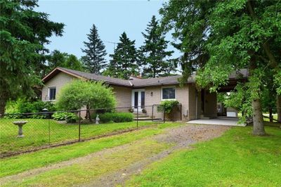 731 Old Highway 8, House other with 3 bedrooms, 1 bathrooms and 6 parking in Rockton ON | Image 1