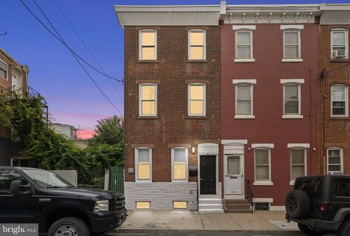 2571 Coral St, PHILADELPHIA, PA, 19125-1333 | Card Image