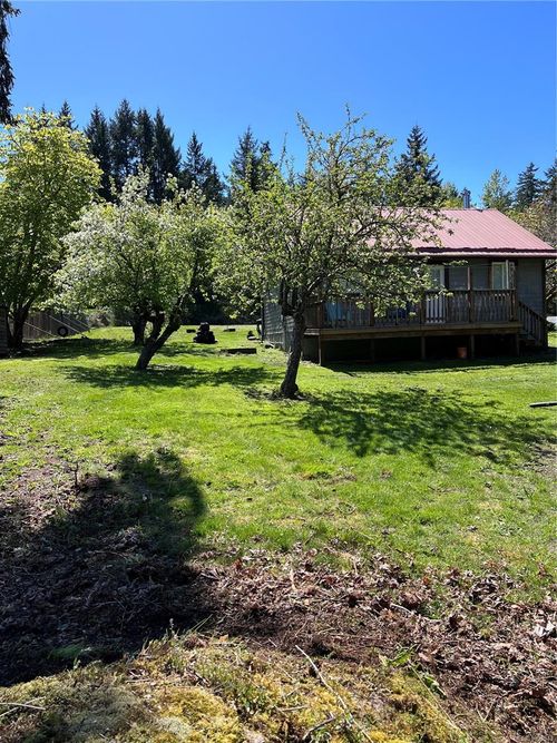 y-3747 Island Hwy S, Royston, BC, V9N8S7 | Card Image