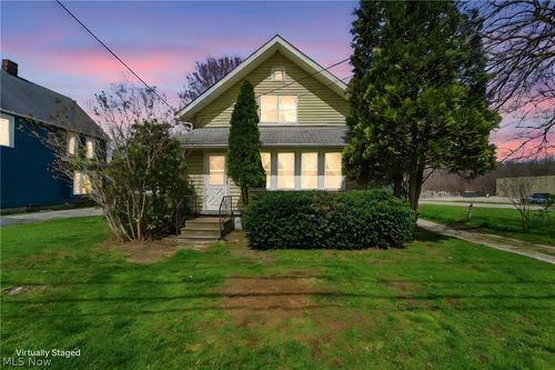 284 W Main Rd, Conneaut, OH, 44030-2060 | Card Image