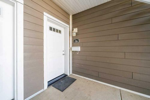 149 Southlands Pointe Se, Medicine Hat, AB, T1B0M5 | Card Image