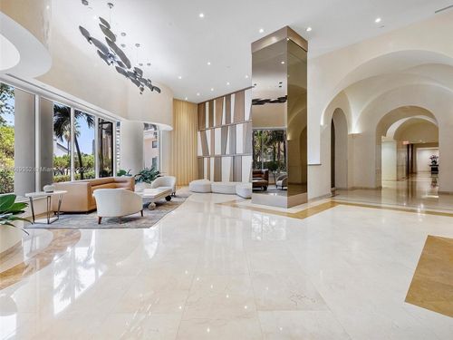 apt-25a-19355 Turnberry Way, Aventura, FL, 33180-4862 | Card Image