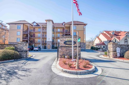 unit-315-527 River Place Way, Sevierville, TN, 37862-5455 | Card Image