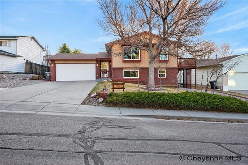 5163 Newland Ave, Cheyenne, WY, 82009-5568 | Card Image
