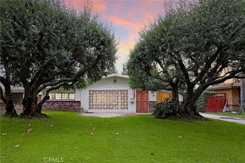 7333 Via Rio Nido, Downey, CA, 90241-2049 | Card Image