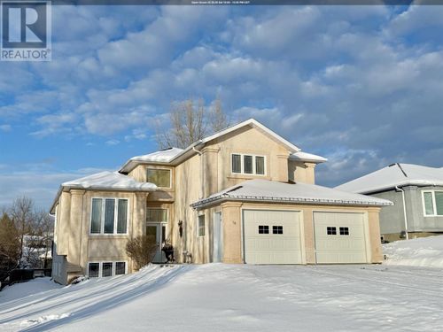 16 Pine Ridge Dr, Kenora, ON, P9N4H6 | Card Image