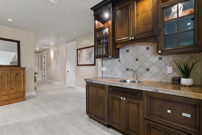 Bonus Room Bar | Image 43