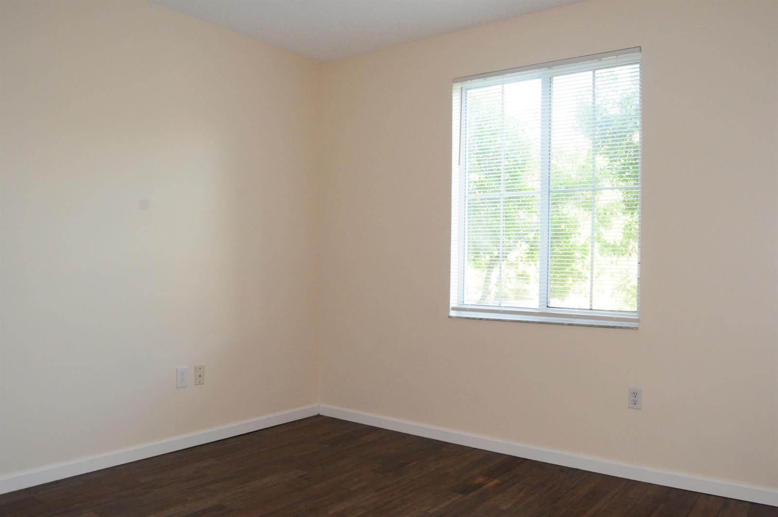 Residential Lease in Coral Springs 4