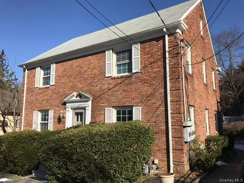 2f-225 Thompson Shore Rd, Manhasset, NY, 11030-2240 | Card Image