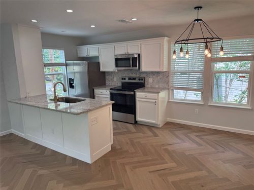 b-1604 W. 40th Street, Austin, TX, 78756 | Card Image