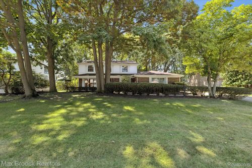 22515 Kenwyck Dr, Southfield, MI, 48034-4761 | Card Image