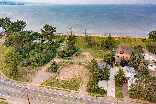 1301 S Lake Ave, Duluth, MN, 55802-2412 | Card Image