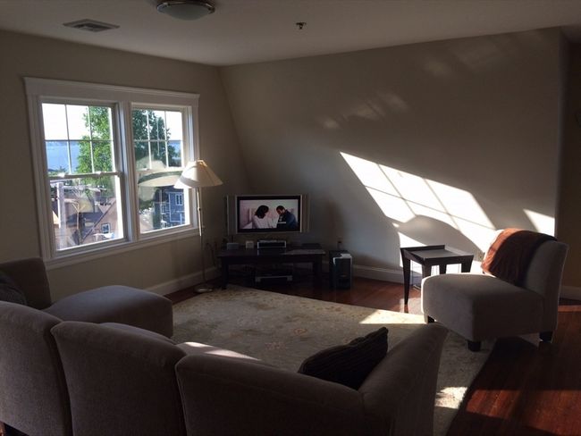APT-3 - 135 Highland Ave, Condo with 2 bedrooms, 2 bathrooms and 1 parking in Winthrop MA | Image 6
