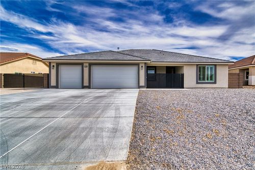 5280 Fairmont St, Pahrump, NV, 89061-7766 | Card Image