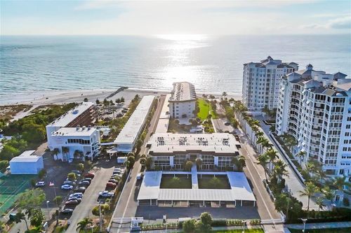 205-2100 Benjamin Franklin Dr, SARASOTA, FL, 34236-2333 | Card Image