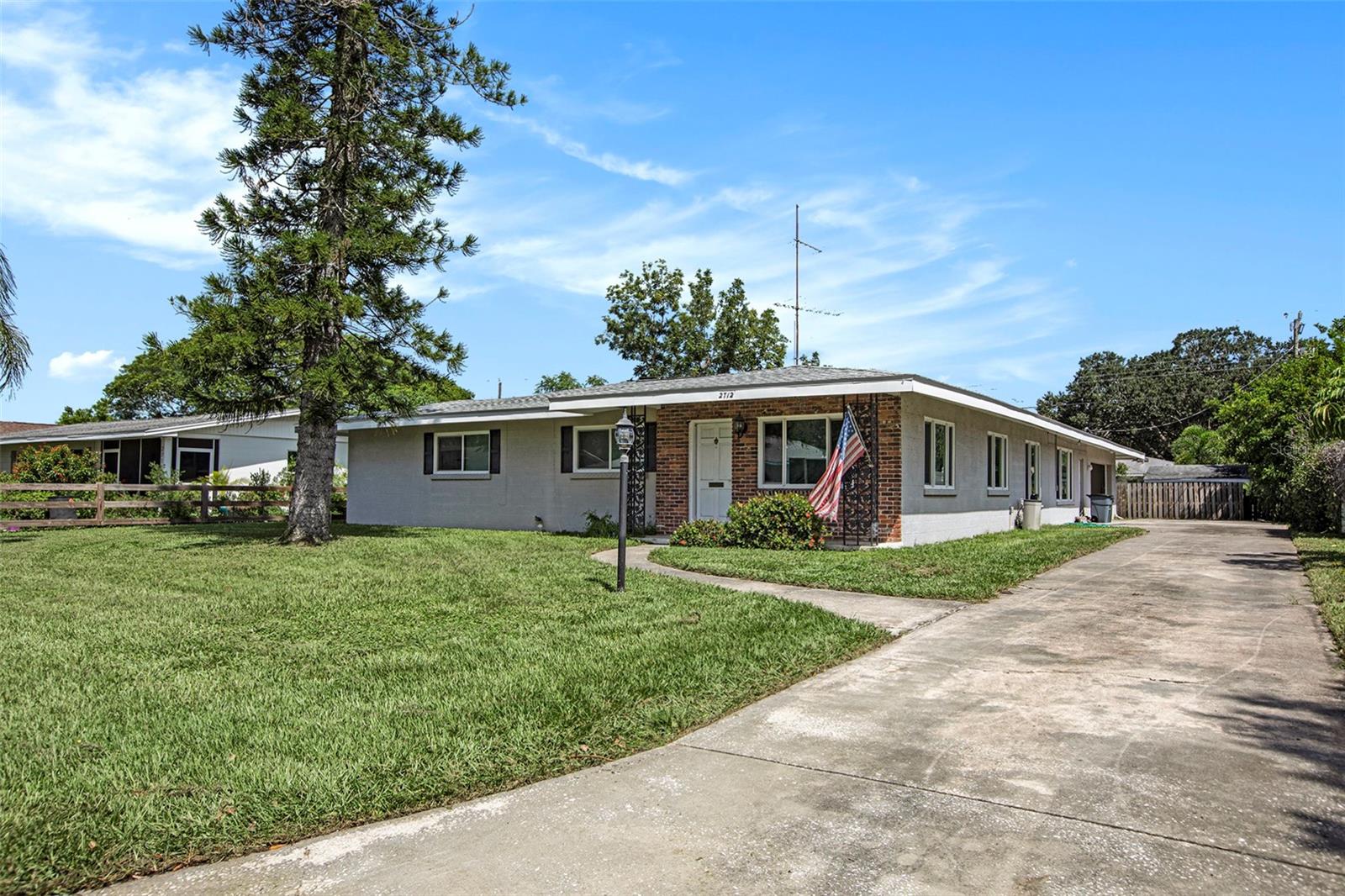 27th Avenue Dr, Bradenton, FL 34205