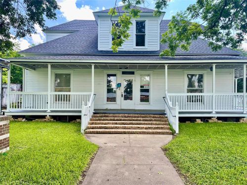 200 W Post Office Street, Eagle Lake, TX, 77434 | Card Image