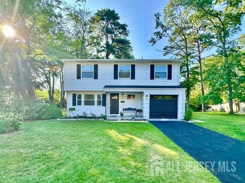20 Evelyn Ter, Spotswood, NJ, 08884-1810 | Card Image